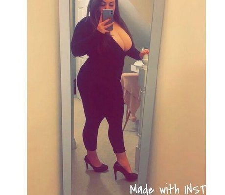 Vikki 89 pornstar naked image