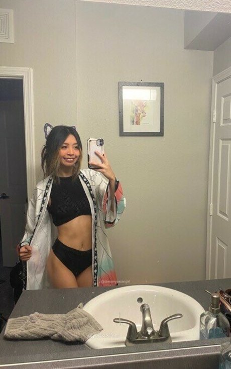 dreamyasiangirl exclusive model picture