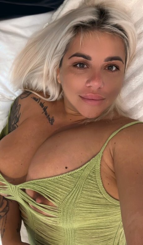 Raluval model beautiful pictures