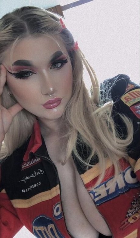 Sophie C pornstar naked gallery