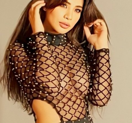 Miriam Tay beautiful pornstar gallery