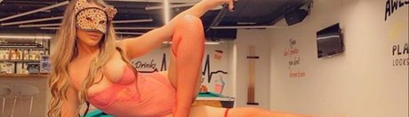 Miriam Tay pretty pornstar photos