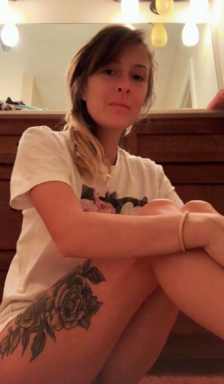 Fill Potential hot star pic