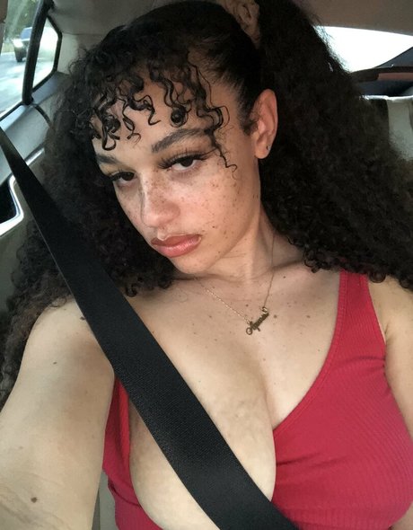 Killavesi pretty pornstar picture