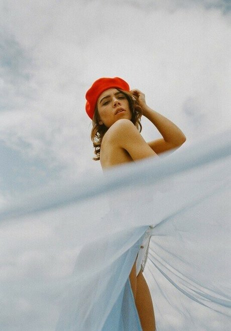 Peacelynn pretty actress images