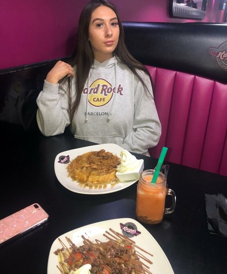 Soph Alice beautiful pornstar pic