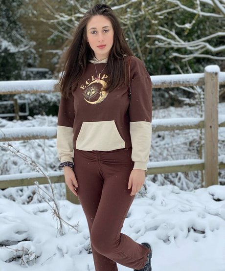 Soph Alice hd actress gallery