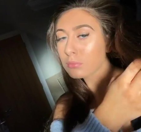 Soph Alice xxx pornstar img