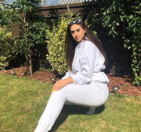 Soph Alice hd model pics