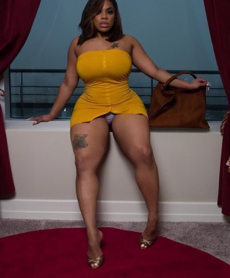 Dominique Chinn adult model archive