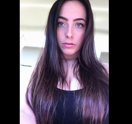 pregnant asian onlyfans nice photos