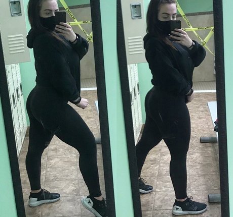 Sydney Martichuski sexy star images