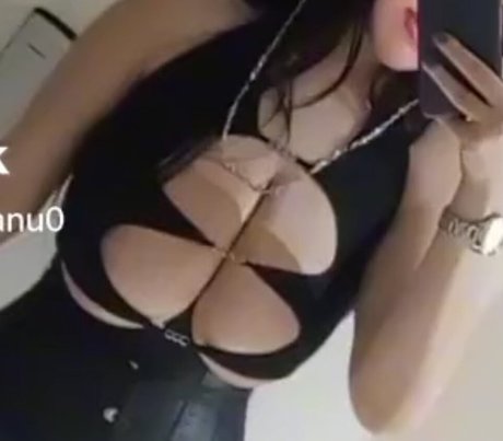 Milagros Villanueva model img