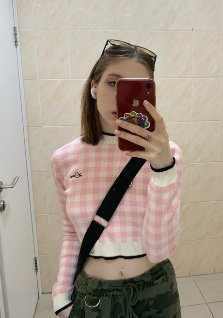 soft lil girl beautiful actress galleries