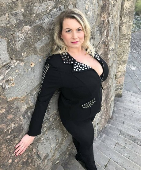 big tits mom onlyfans top archive