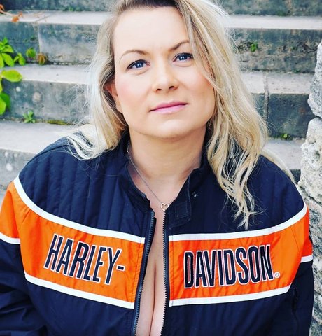 military girls onlyfans free images