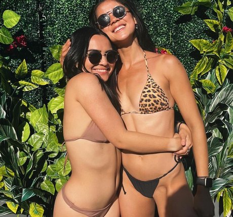 Leah Lewis pornographic star gallery