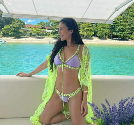 Daniela Albuquerque model pretty archive