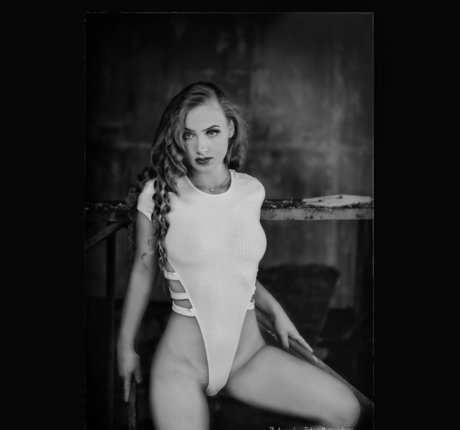 yarinchen0402 sexy model photo