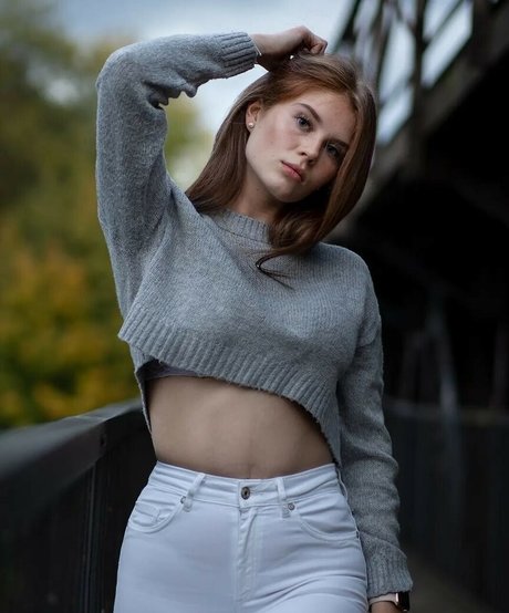 thick latina milf onlyfans top pic