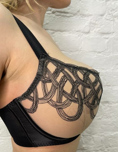 amateur mom onlyfans beautiful naked gallery