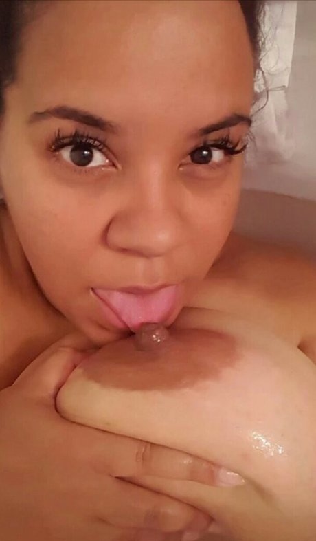 Faithful34 exclusive star photos