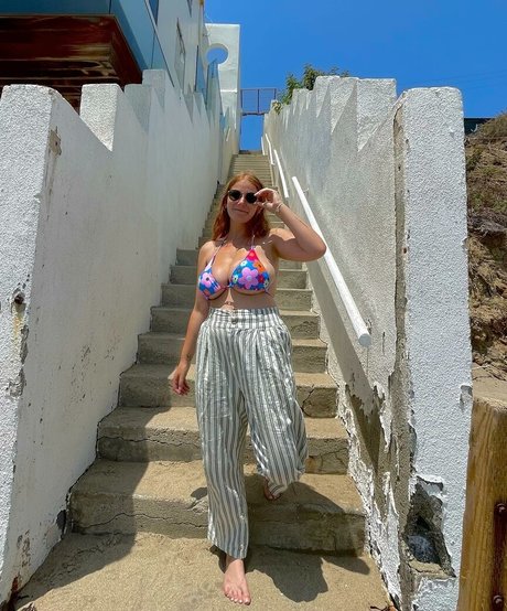 nerdy onlyfans nude pic