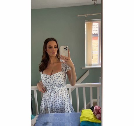 Chelsea Rowlinson pornstar erotic galleries