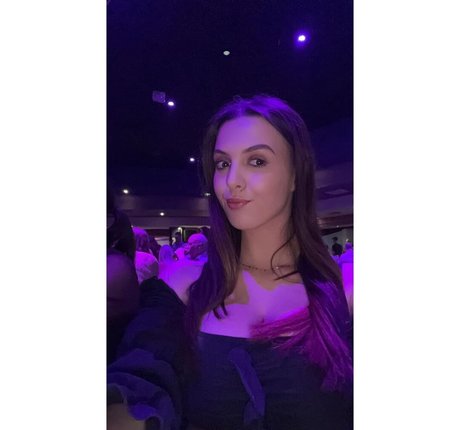 Chelsea Rowlinson pornstar pretty image