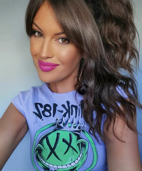 blonde milf big tits onlyfans sexy nudes pics