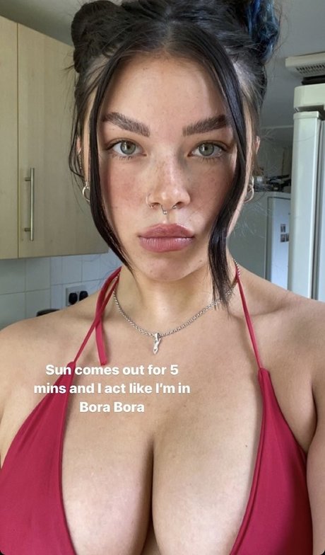 Ceara Maya naked star gallery