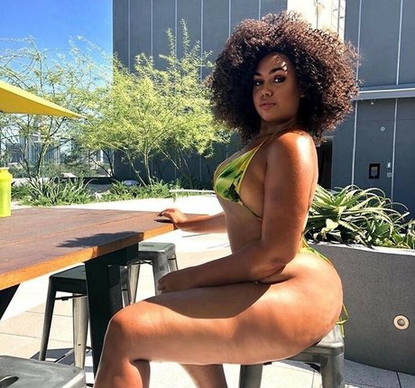 Alexus Danisha pornstar hot photo