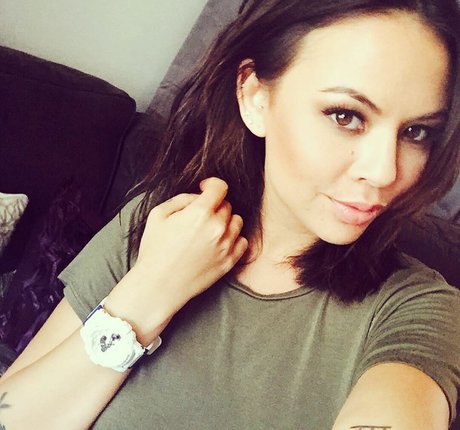 Janel Parrish model art photo