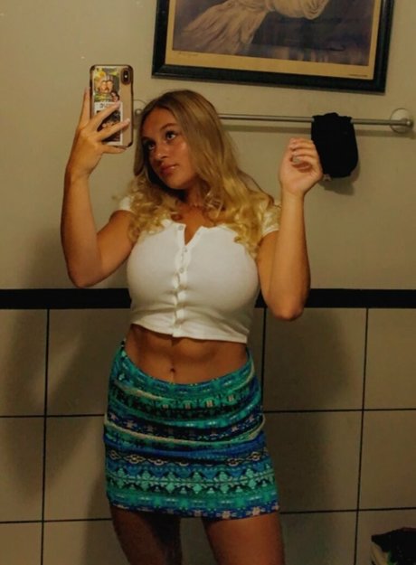 raven onlyfans top pictures