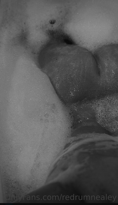 Redrumnealey pornstar high quality image