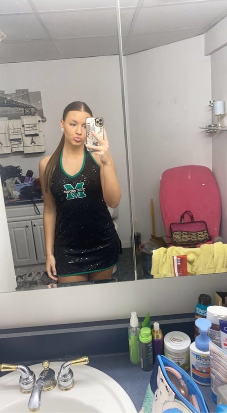 Alexus Emerson hot actress galleries