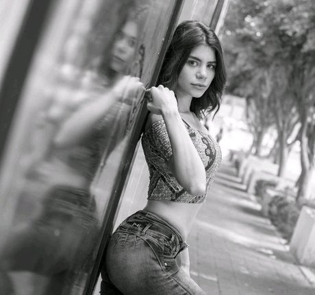 Marysolyya sexy model img