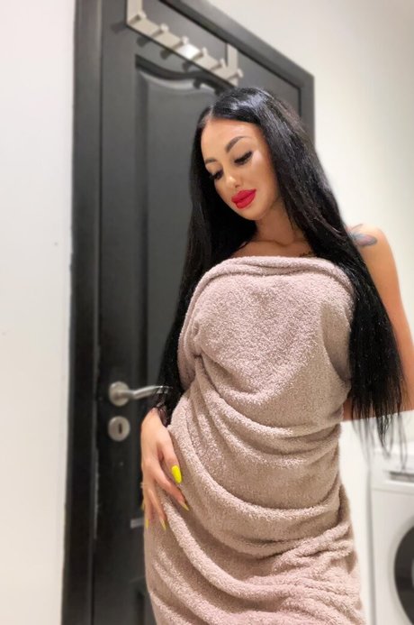 ebony handjob onlyfans porno picture