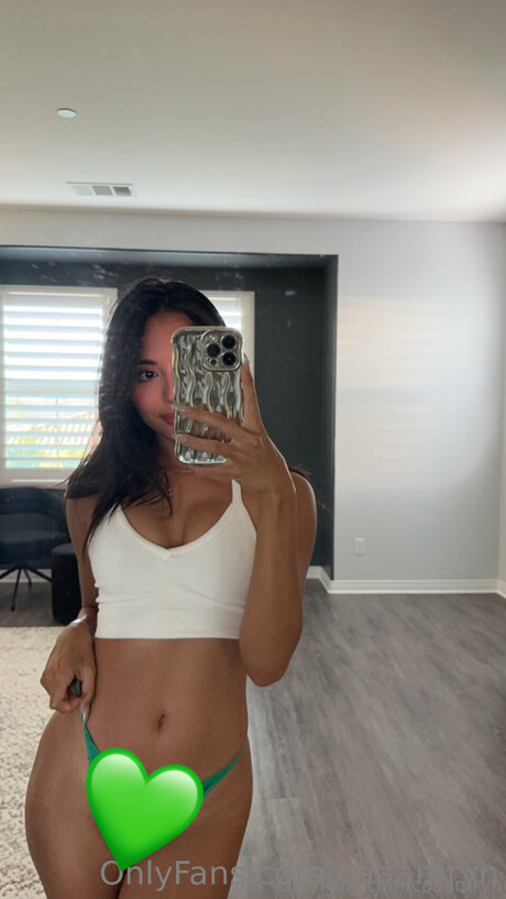 Caaamryn art model photo