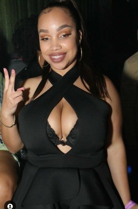 Sheera The Model sexy star archive