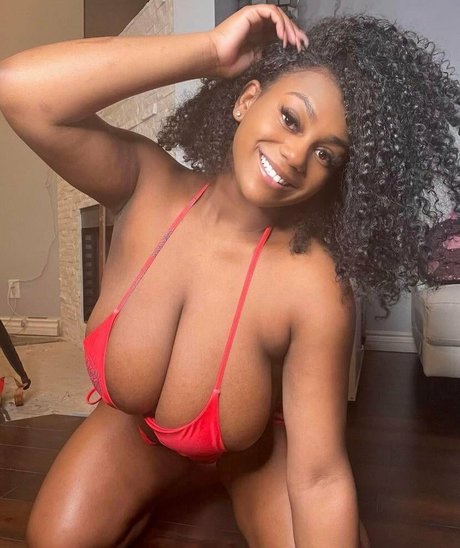 Kiera Nicole erotic pornstar pic