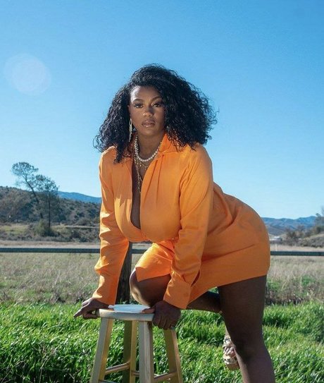 Kiera Nicole nudes model gallery