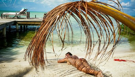 Robbie Welsh Hanna nude star pic