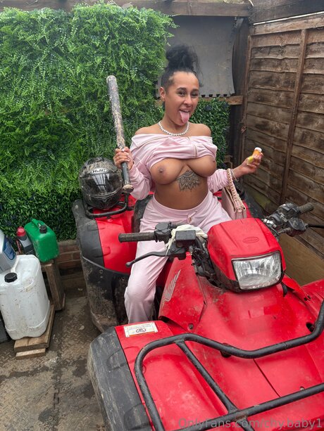 Chy baby1 naked pornstar picture