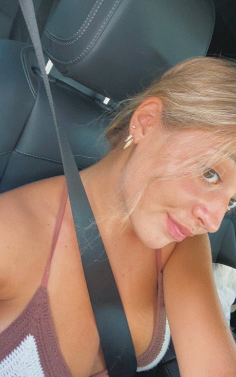 pregnant asian onlyfans adult pic