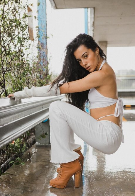 trans free onlyfans beautiful pic