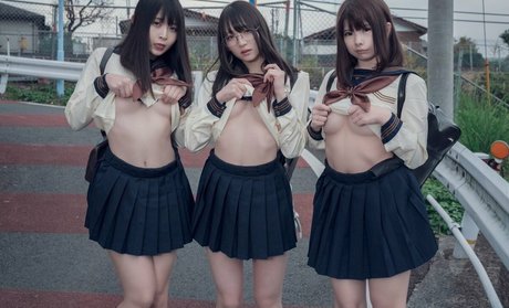 meru12sai naked actress picture