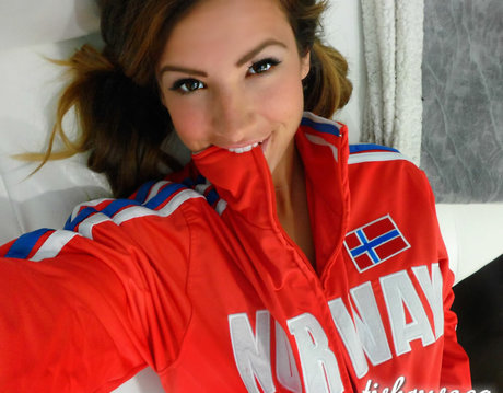 TJHeart nice pornstar img