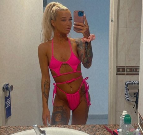 Emma Jane Donald model nude images