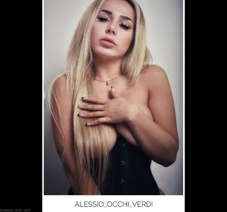 krippymami hot model img